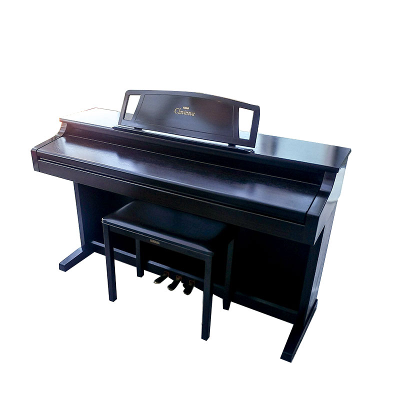 Yamaha CLP 711 Yamaha CLP 711